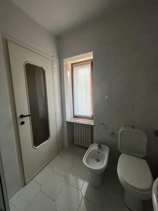 Gabbinoholidayhome Appartamento In Suggestiva Corte Como Exterior photo