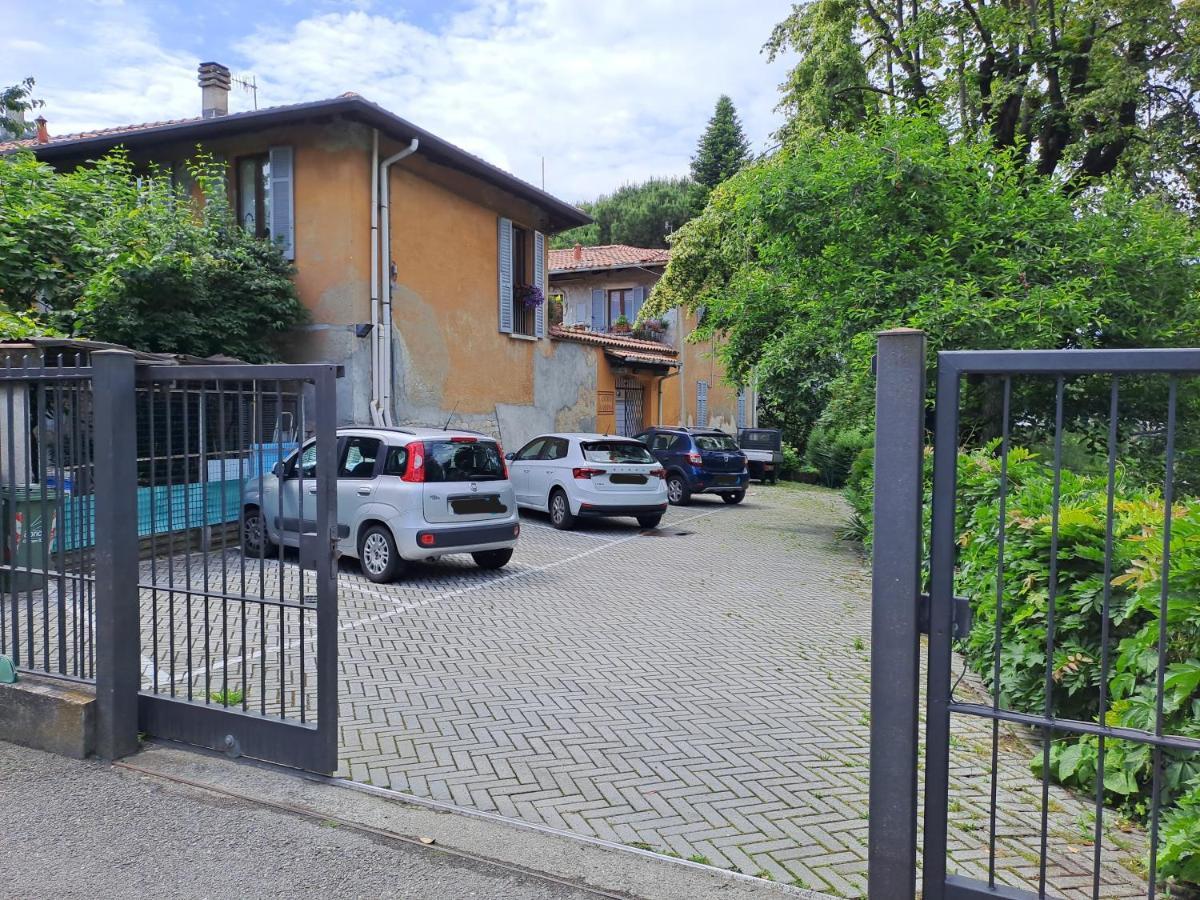 Gabbinoholidayhome Appartamento In Suggestiva Corte Como Exterior photo